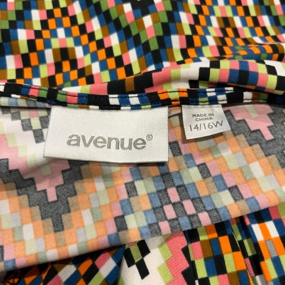 Avenue Short Sleeve Multicolored V-Neck Wrap Dress Size 14/16 - Picture 9 of 9